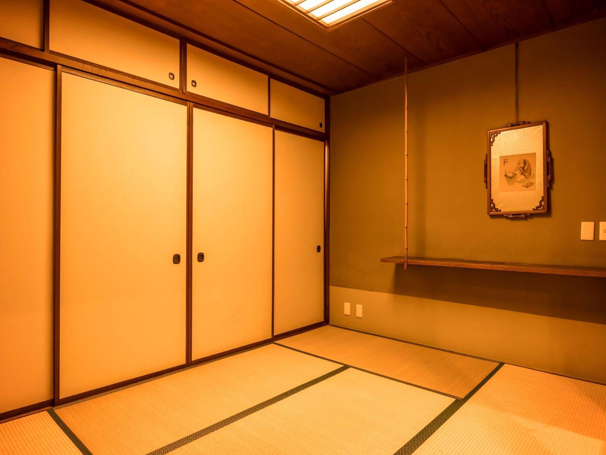 Отель Ooedo Onsen Monogatari Kaike Йонаго Номер фото